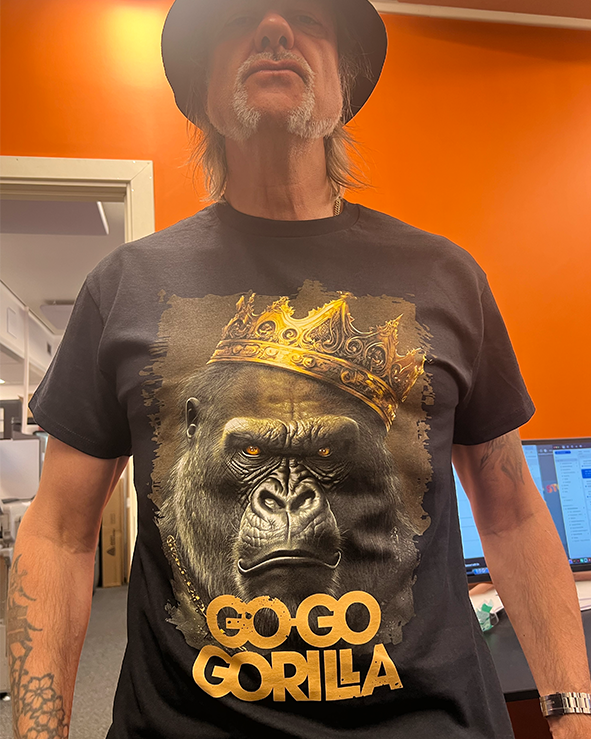 LIMITED EDITION GO-GO GORILLA T-SKJORTE
